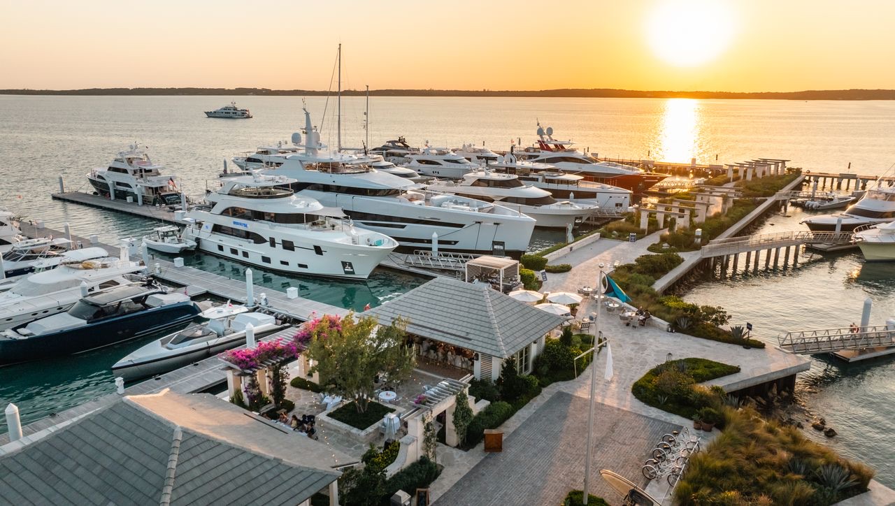 Briland Club waterfront and marina setting